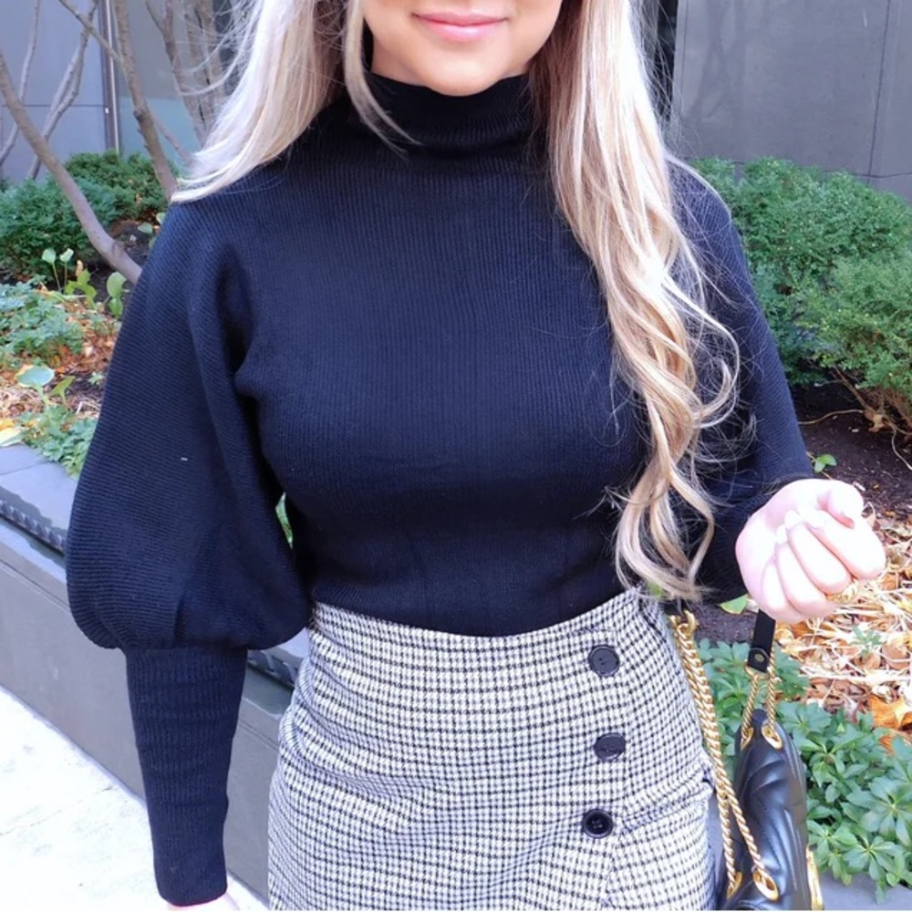 Mock Neck Baloon Sleeve Sweater - Picture 2 of 2